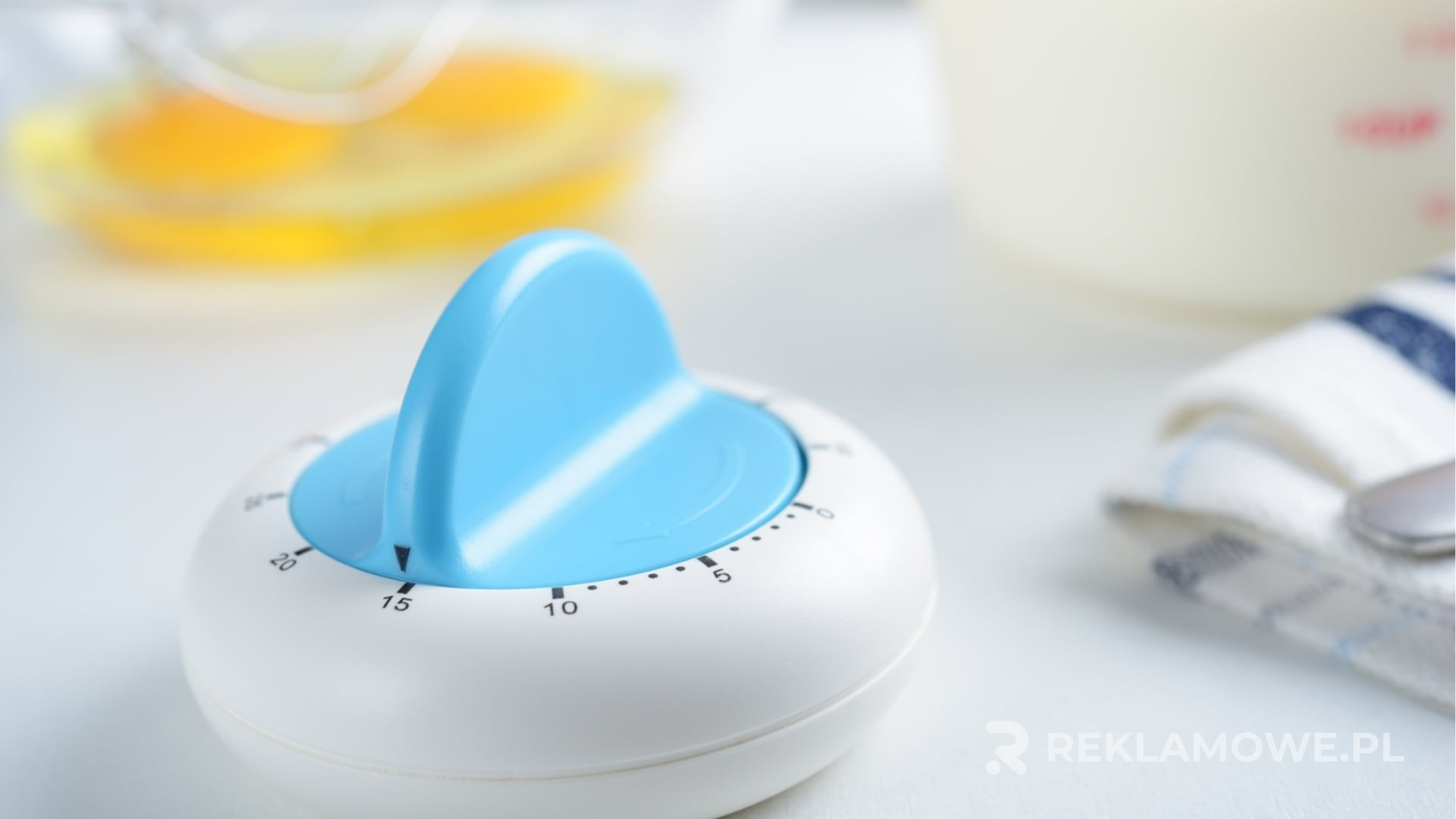 Minutniki reklamowe i dokumenty prawne