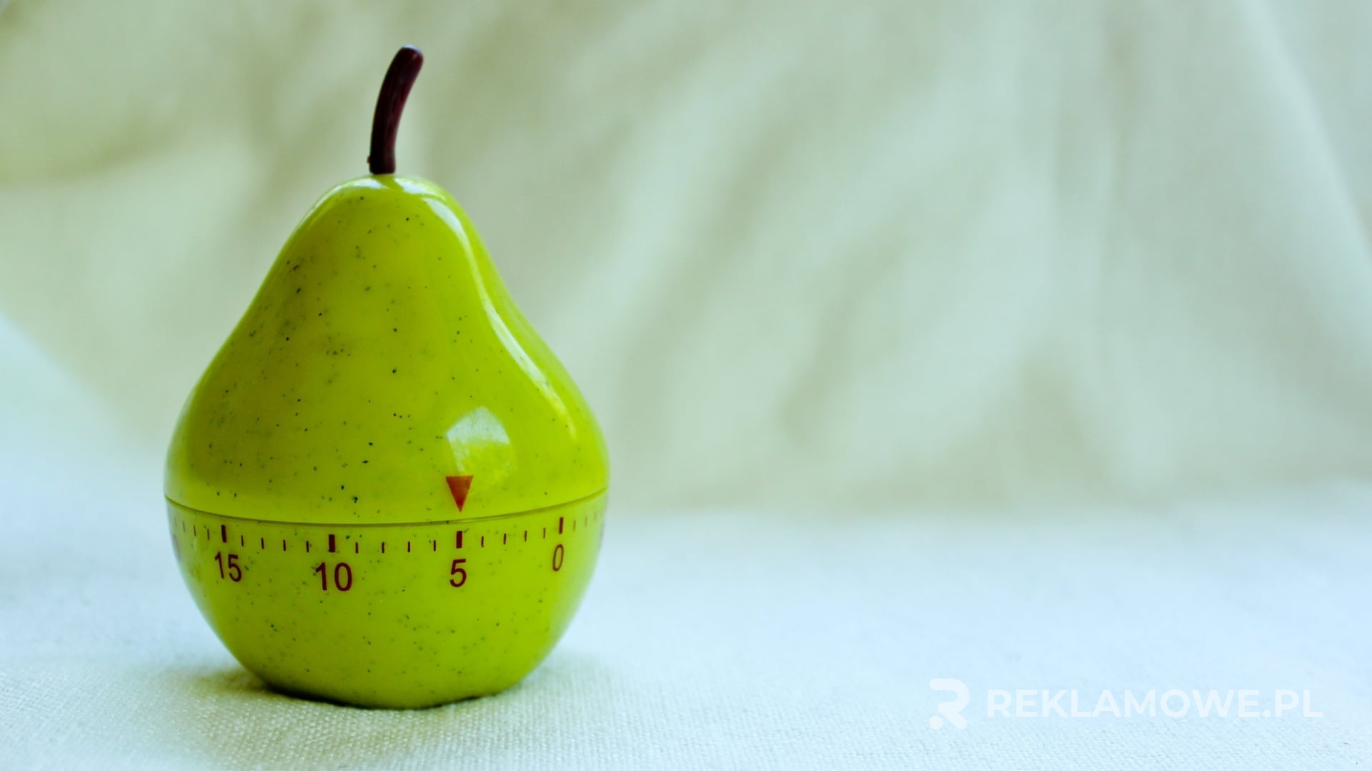 Minutnik stosowany w kreatywnej kampanii marketingowej